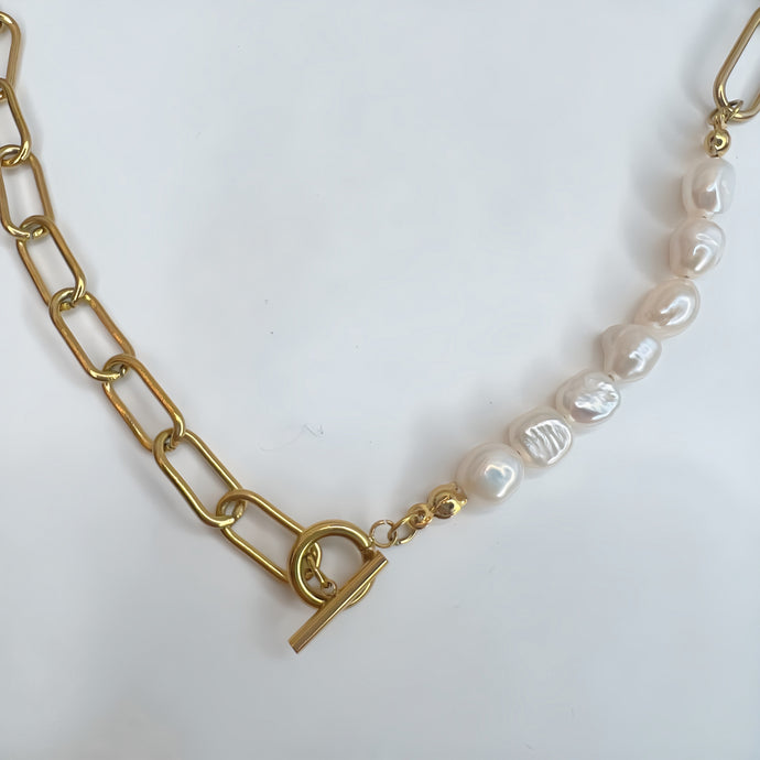 Pearl & Gold Toggle Necklace
