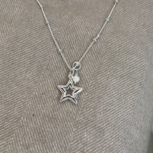 Short Star Necklace