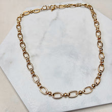 Load image into Gallery viewer, Elegant Gold Chain