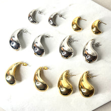 Load image into Gallery viewer, Medium Drop Earrings