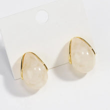 Load image into Gallery viewer, Quartz Raindrop Earrings