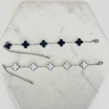 Load image into Gallery viewer, Crimped Silver Clover Bracelet