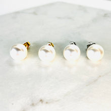 Load image into Gallery viewer, Classic Pearls
