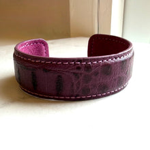 Load image into Gallery viewer, Narrow Textured Leather Cuff