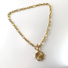 Load image into Gallery viewer, Gold Medallion Necklace