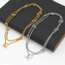 Load image into Gallery viewer, Versatile Toggle Fastening Necklace - Wear Long or Short
