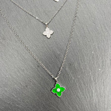 Load image into Gallery viewer, Simple Double Blossom Pendant