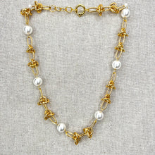 Load image into Gallery viewer, Short Pearl &amp; Knot Necklace
