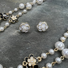 Load image into Gallery viewer, Camelia Pearl Necklace
