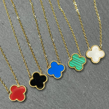 Load image into Gallery viewer, Clover Pendant Necklace