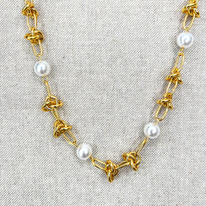 Short Pearl & Knot Necklace